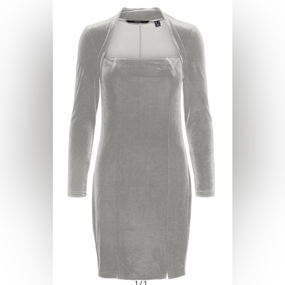 Vero Moda Dresses & Skirts - Vero Moda LONG SLEEVE GRAY VELVET DRESS Size Medium (8-10) NWT
